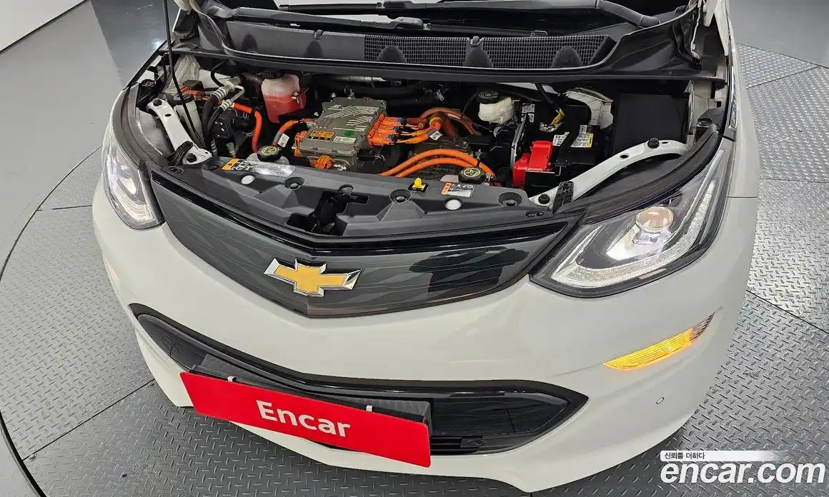 Chevrolet Bolt EV 2018 0.2 Автомат в Москве № 540268, фото 6