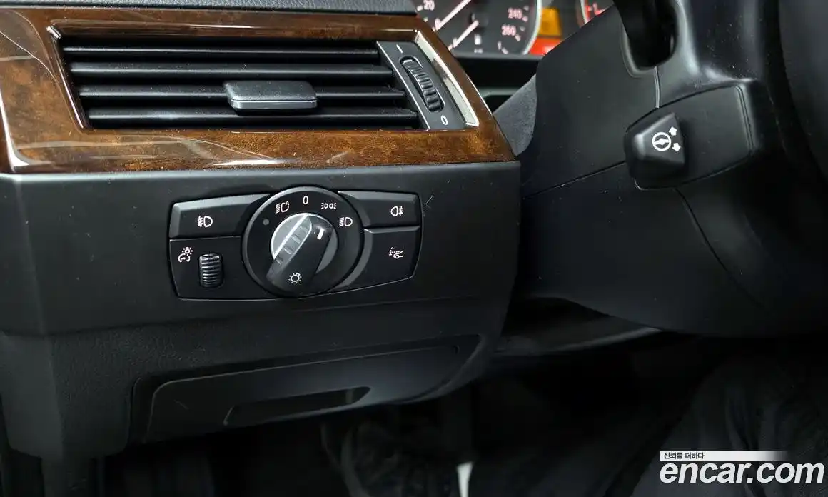 BMW 5-Series 2010 3.0 Автомат в Москве № 540889, фото 15