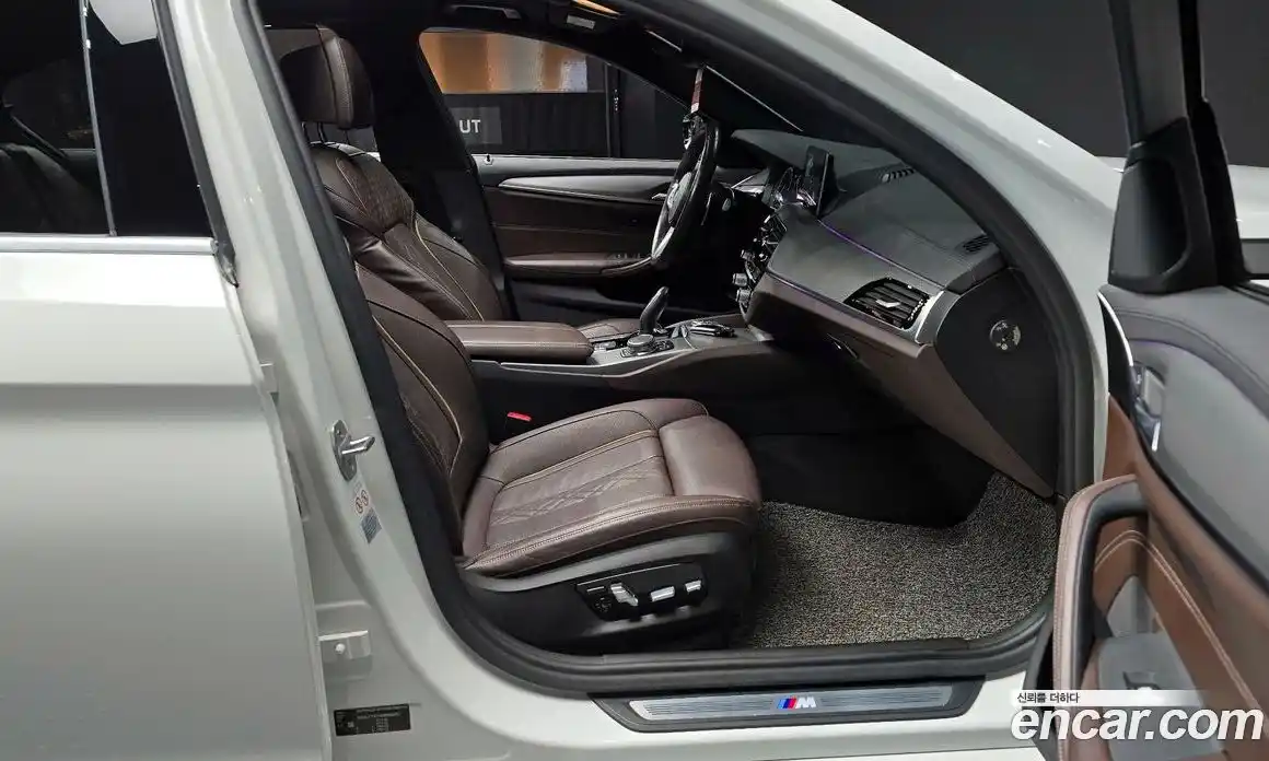 BMW 5-Series 2019 2.0 Автомат в Москве № 540966, фото 11