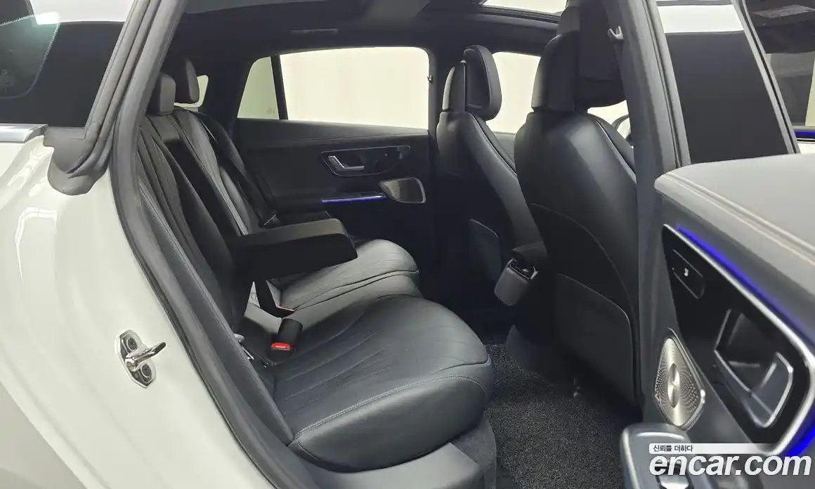 Mercedes-Benz EQE 2023 0.3 Автомат в Москве № 541423, фото 12