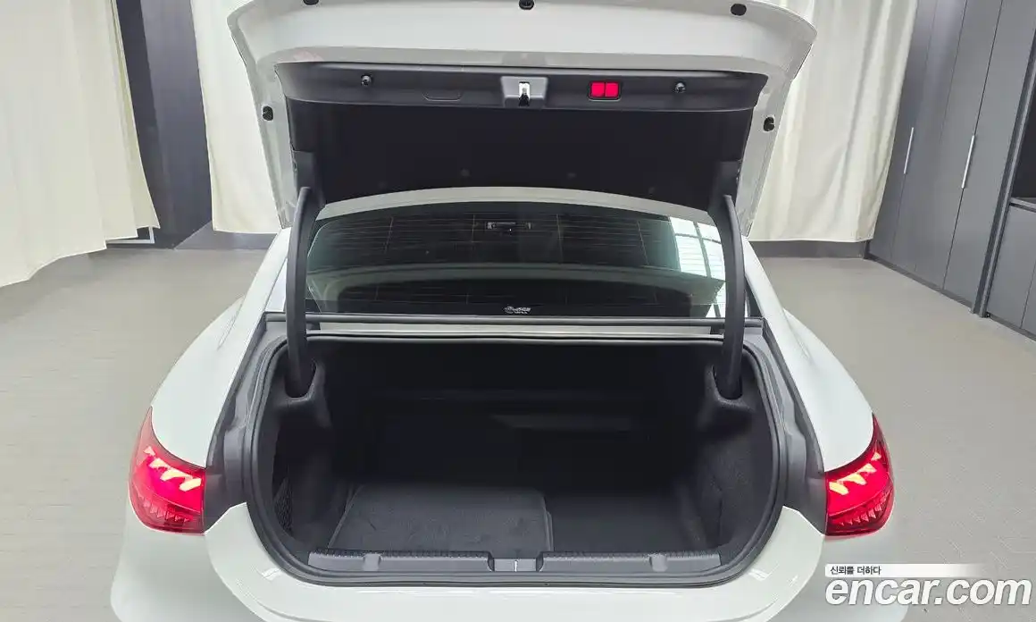 Mercedes-Benz EQE 2023 0.3 Автомат в Москве № 541423, фото 20