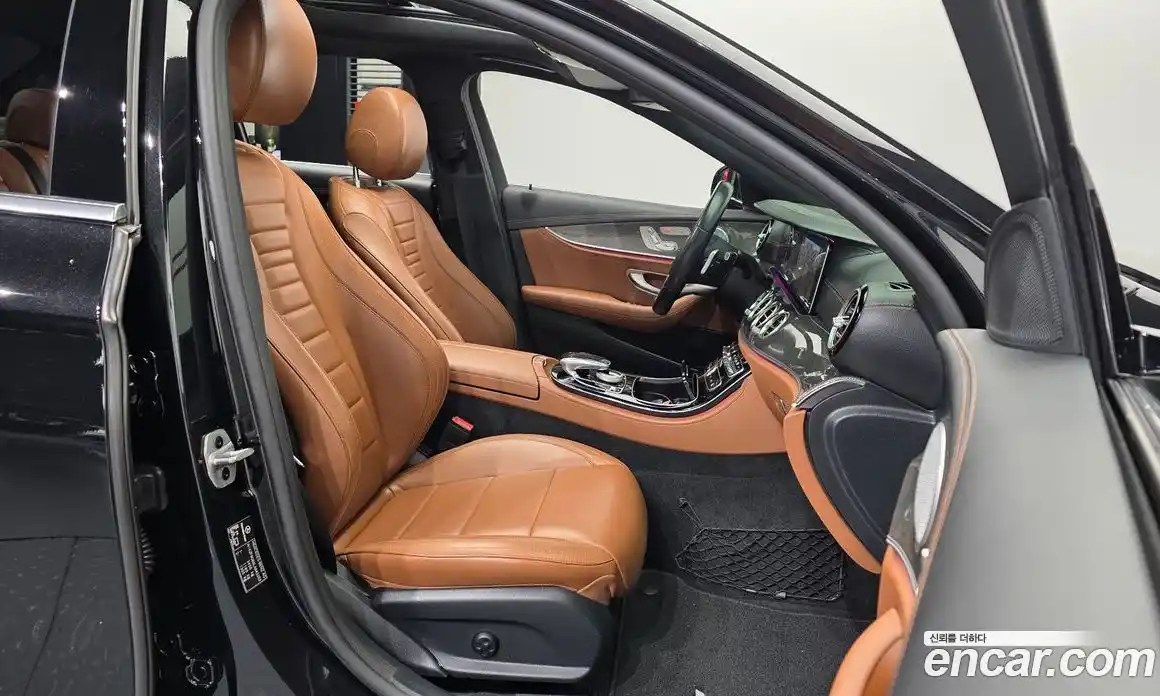 Mercedes-Benz E-Class 2020 2.0 Автомат в Москве № 543206, фото 11