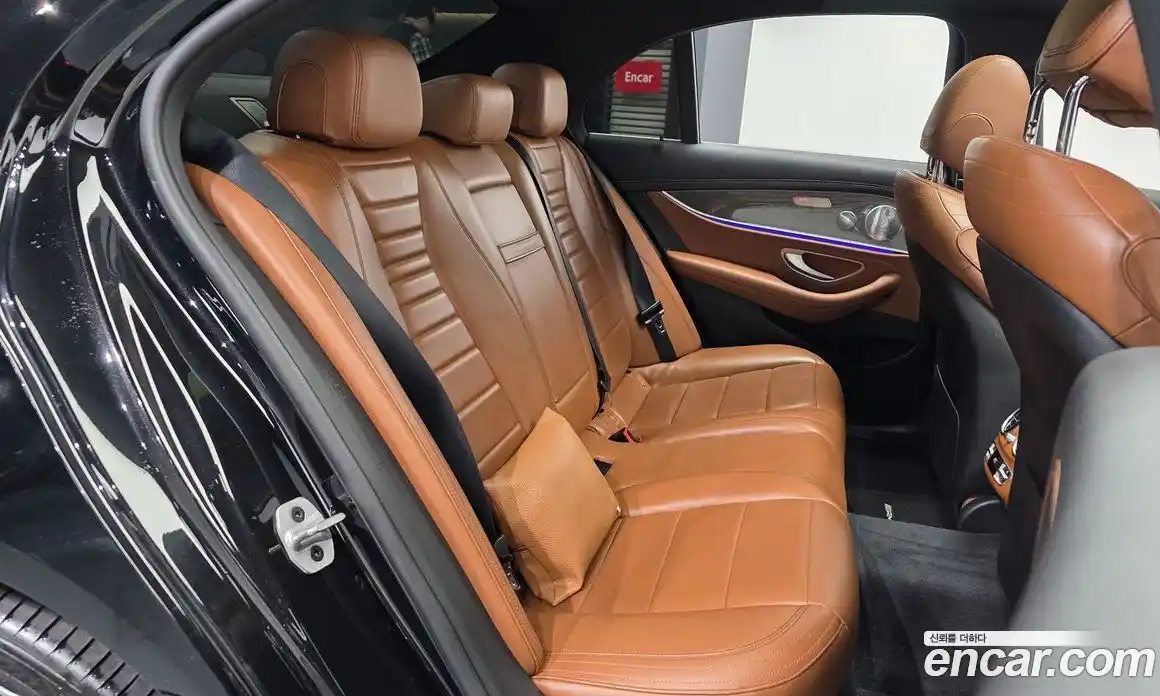 Mercedes-Benz E-Class 2020 2.0 Автомат в Москве № 543206, фото 12