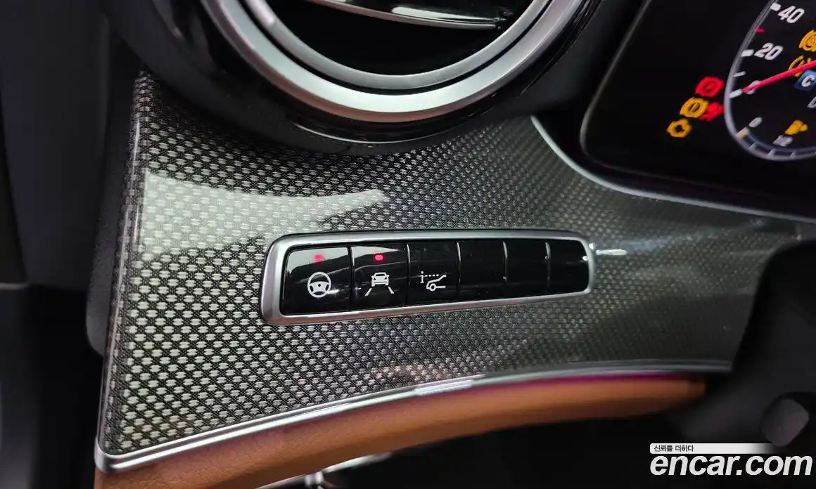 Mercedes-Benz E-Class 2020 2.0 Автомат в Москве № 543206, фото 17