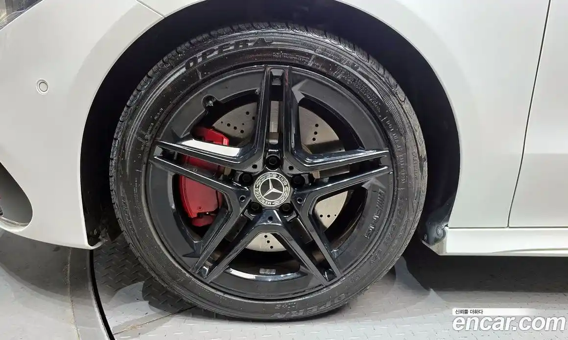 Mercedes-Benz CLA-Class 2020 2.0 Автомат в Москве № 543434, фото 5