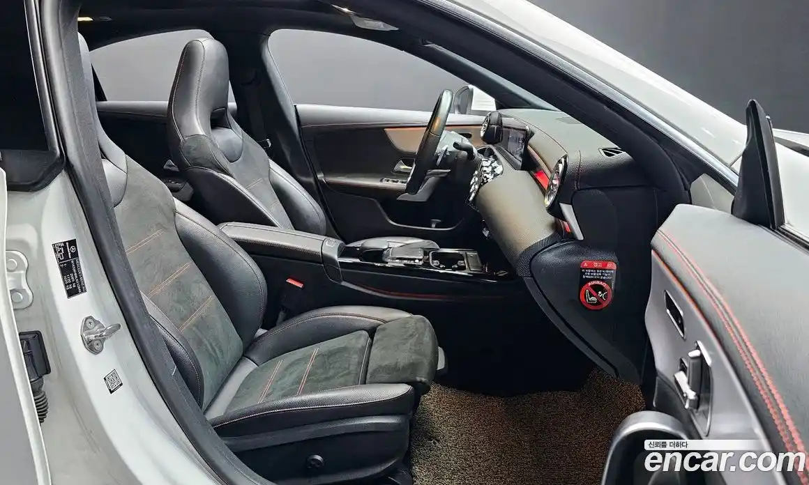 Mercedes-Benz CLA-Class 2020 2.0 Автомат в Москве № 543434, фото 10