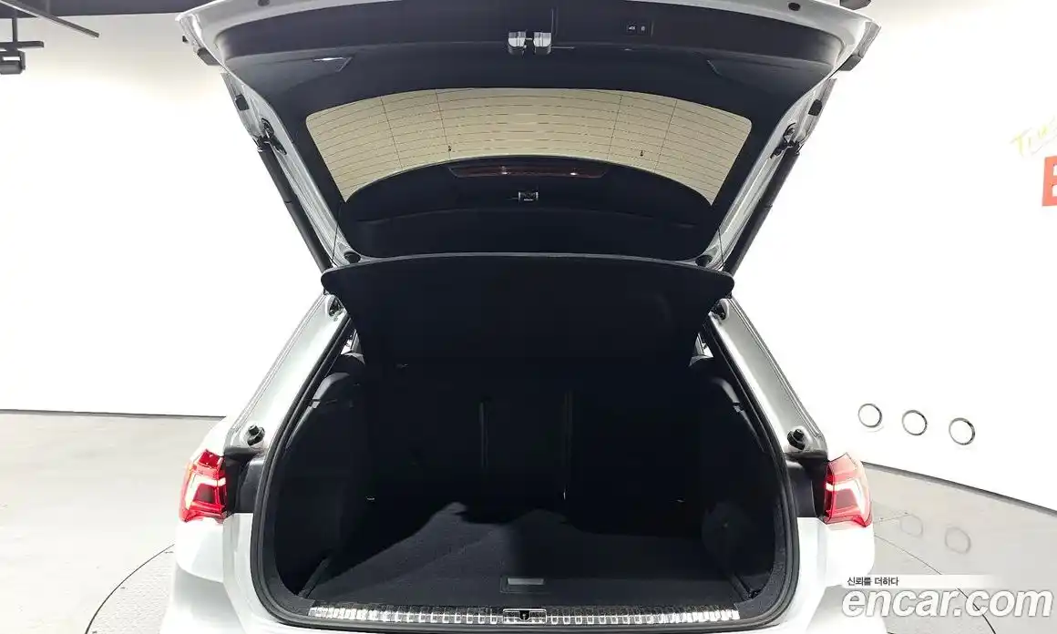 Audi Q3 2023 2.0 Автомат в Москве № 544063, фото 20