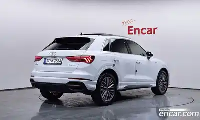 Audi Q3 2023 2.0 Автомат в Москве № 544063, миниатюра 2