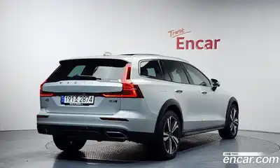 Volvo V60 2021 2.0 Автомат в Москве № 544923, миниатюра 2
