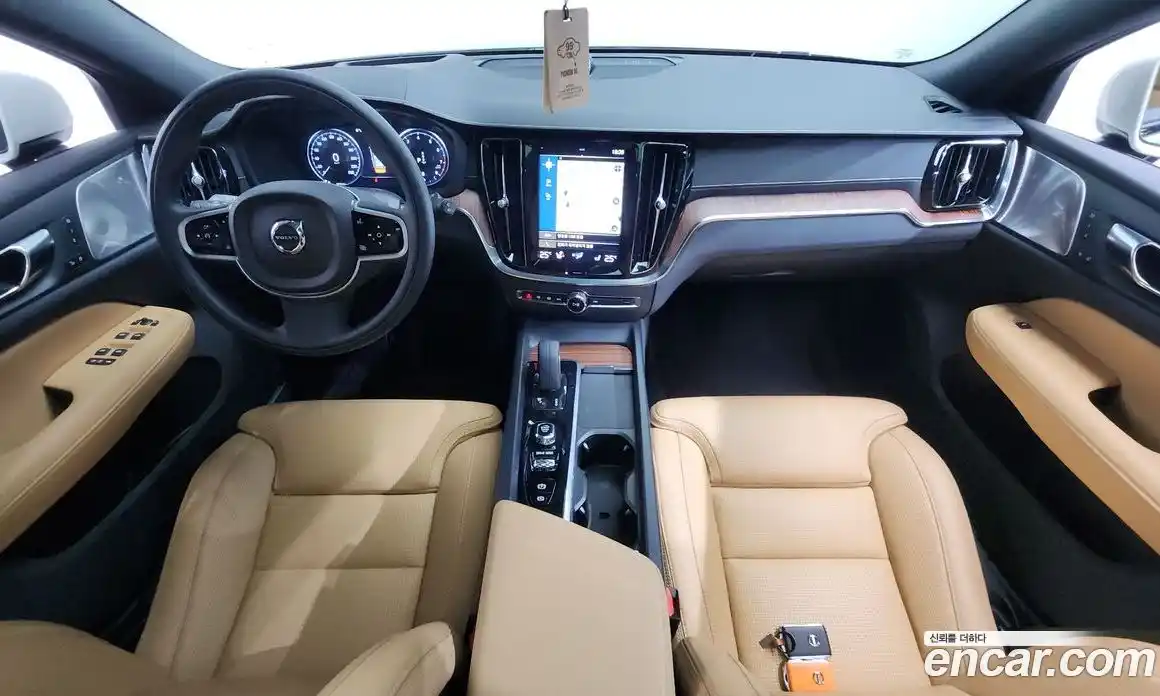 Volvo V60 2021 2.0 Автомат в Москве № 544923, фото 7