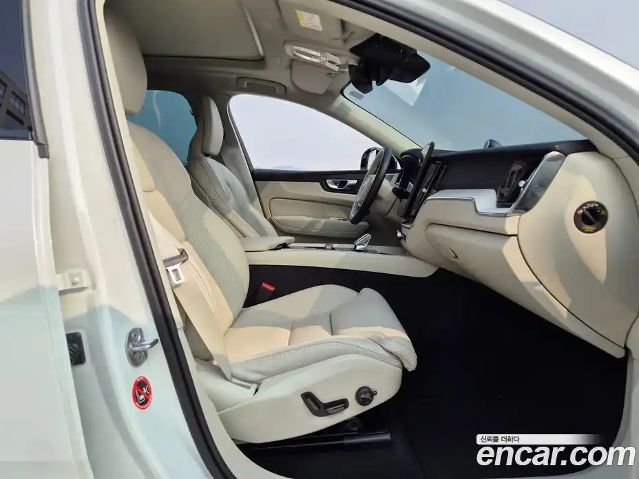 Volvo XC60 2026 2.0 Автомат в Москве № 544989, фото 18