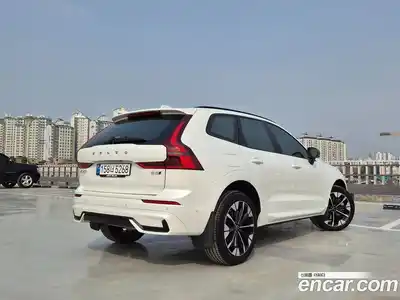 Volvo XC60 2026 2.0 Автомат в Москве № 544989, миниатюра 2