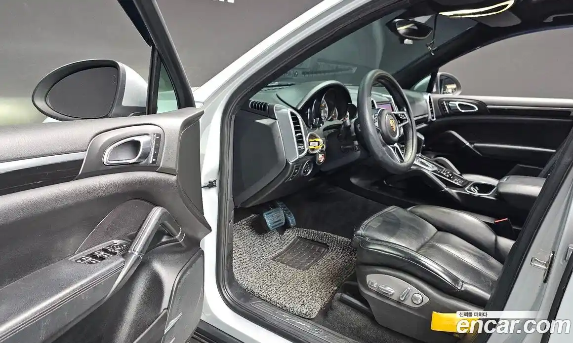 Porsche Cayenne 2011 4.8 Автомат в Москве № 545845, фото 11