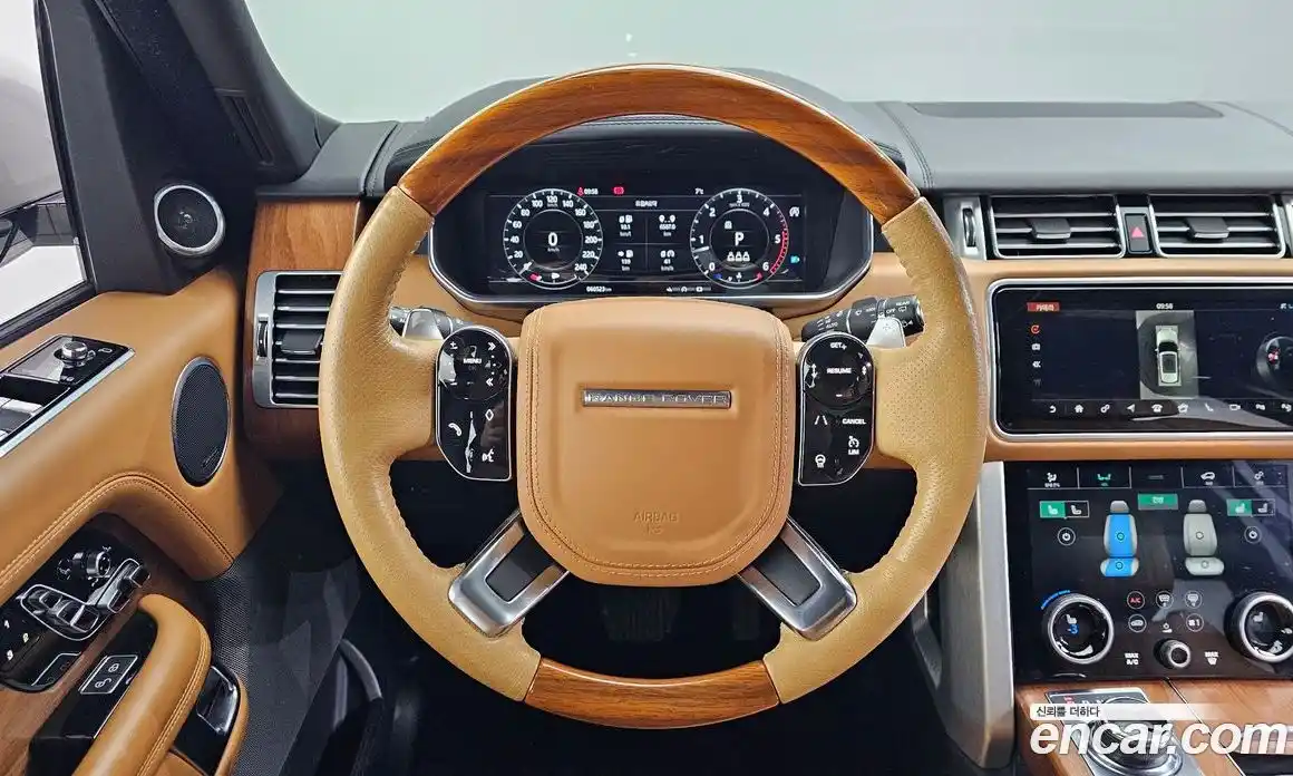 Land Rover Range-Rover 2019 4.4 Автомат в Москве № 546182, фото 13