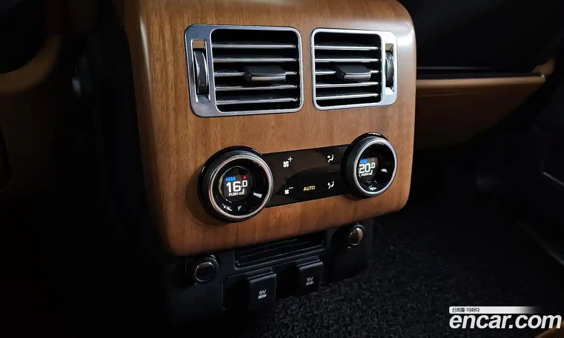 Land Rover Range-Rover 2019 4.4 Автомат в Москве № 546182, фото 18