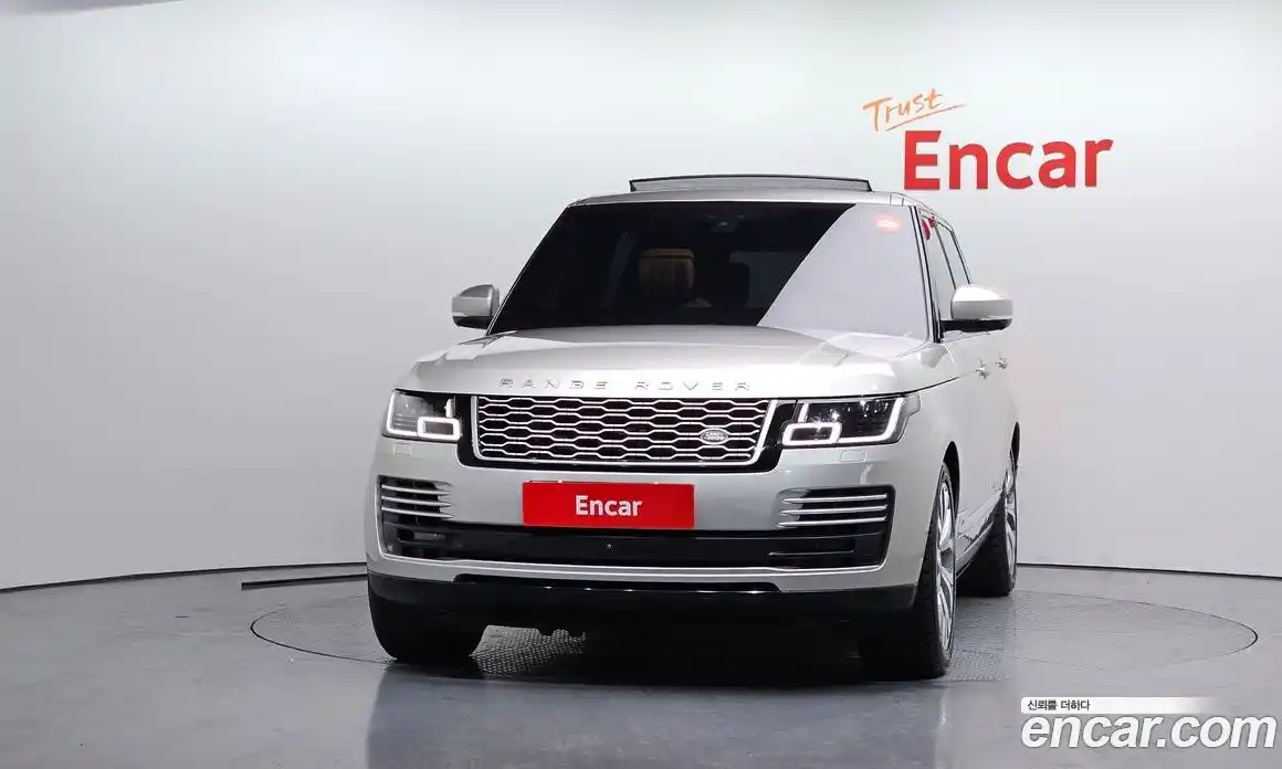 Land Rover Range-Rover 2019 4.4 Автомат в Москве № 546182, фото 3