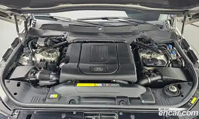 Land Rover Range-Rover 2019 4.4 Автомат в Москве № 546182, миниатюра 6