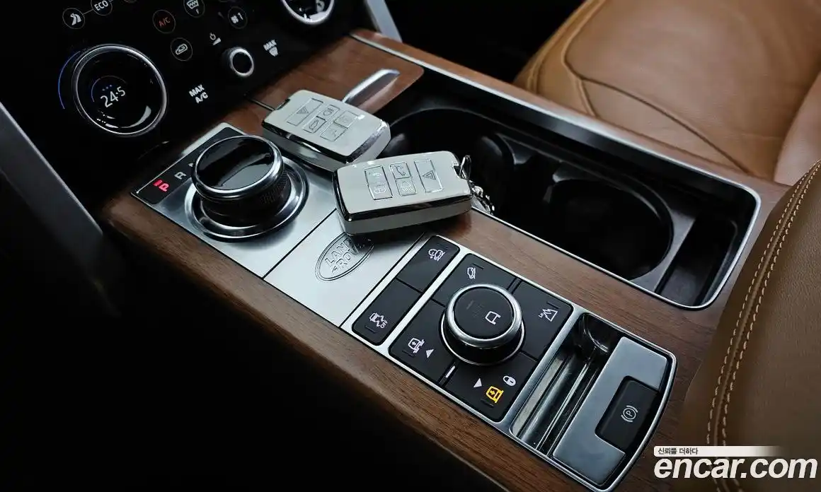 Land Rover Range-Rover 2019 4.4 Автомат в Москве № 546182, фото 9