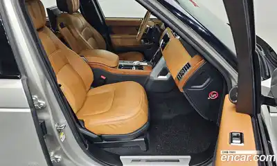 Land Rover Range-Rover 2019 4.4 Автомат в Москве № 546182, миниатюра 10