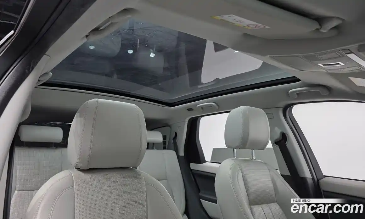 Land Rover Discovery Sport 2019 2.0 Автомат в Москве № 546274, фото 16