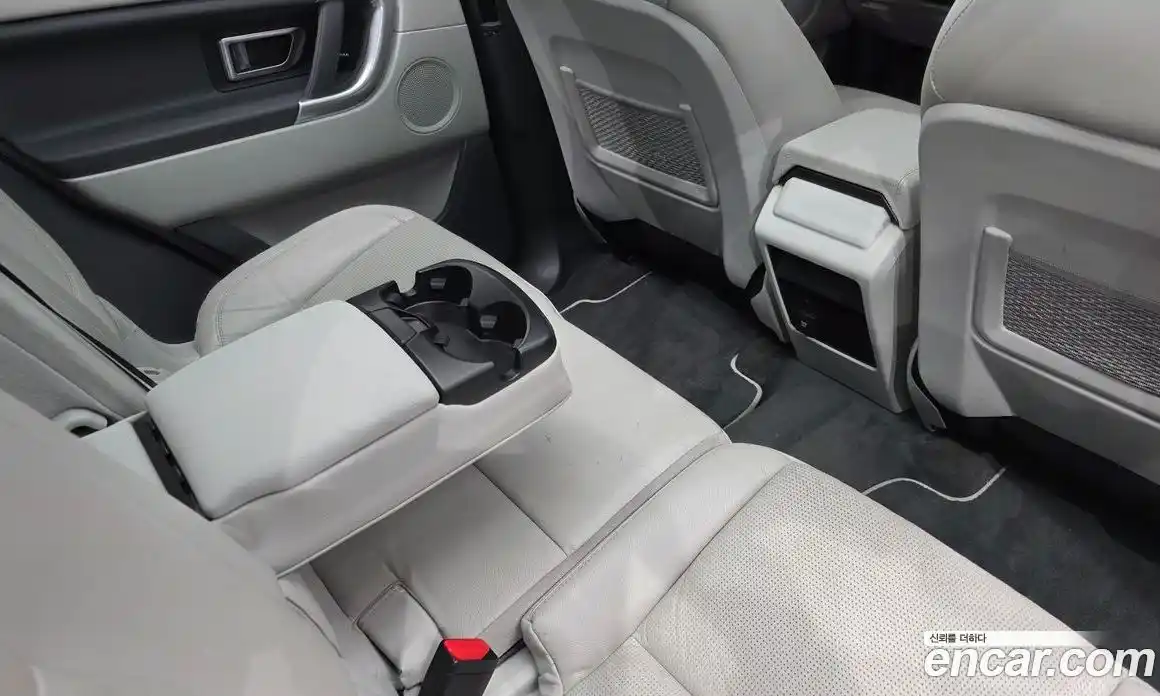 Land Rover Discovery Sport 2019 2.0 Автомат в Москве № 546274, фото 19