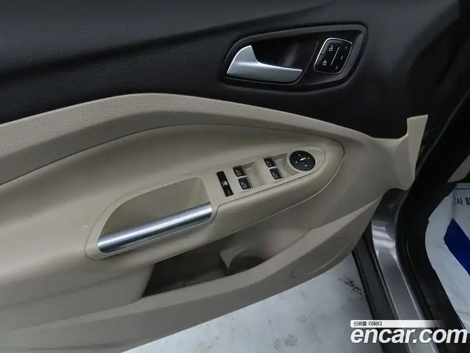 Ford Escape 2014 2.0 Автомат в Москве № 547491, фото 12