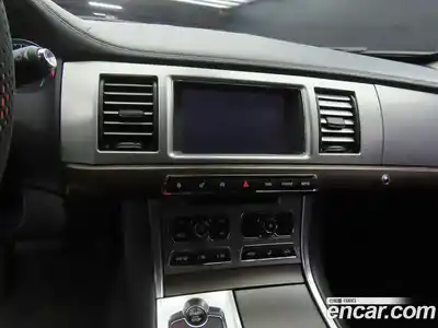 Jaguar XF 2012 2.2 Автомат в Москве № 547800, миниатюра 10
