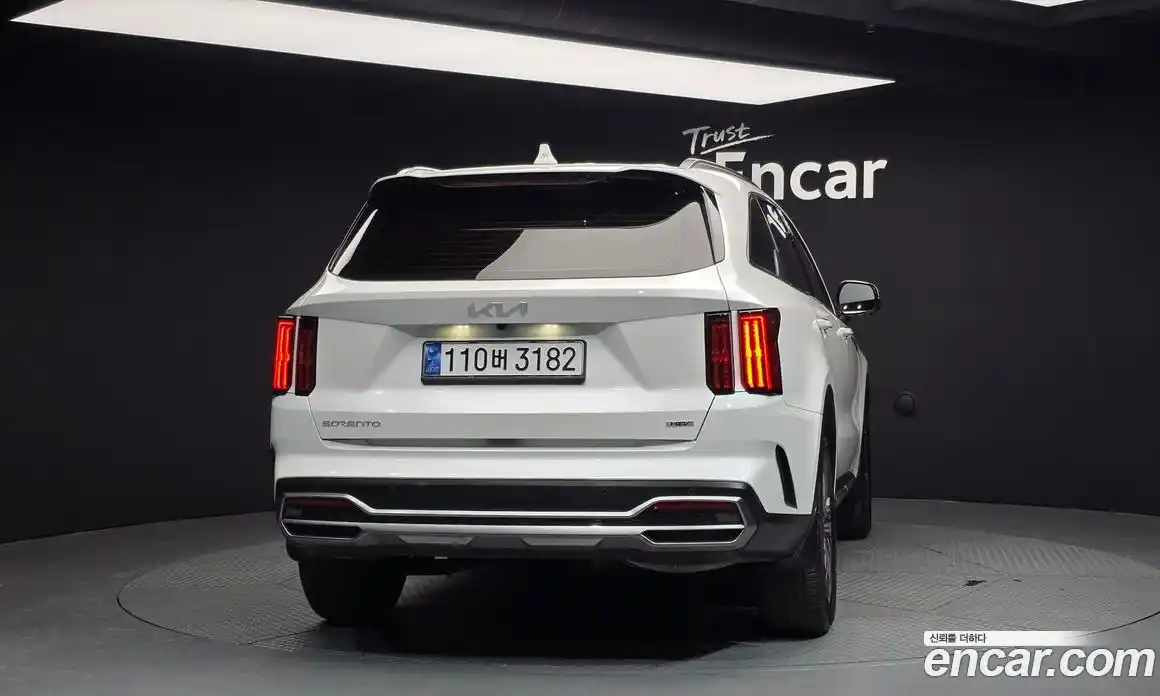 Kia Sorento 2023 1.6 Автомат в Москве № 55254, фото 8