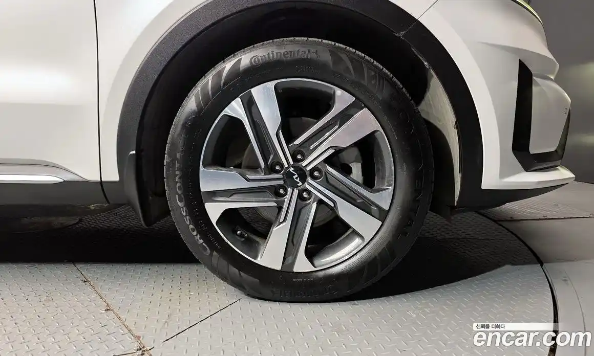 Kia Sorento 2023 1.6 Автомат в Москве № 55254, фото 10