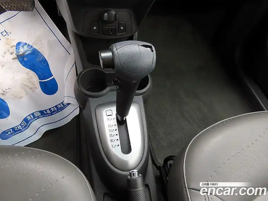 Chevrolet Spark 2013 1.0 Автомат в Москве № 98293, фото 13