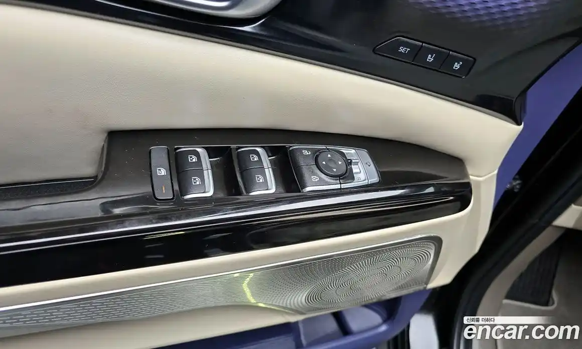 Kia Canival 2023 3.5 Автомат в Москве № 109797, фото 16