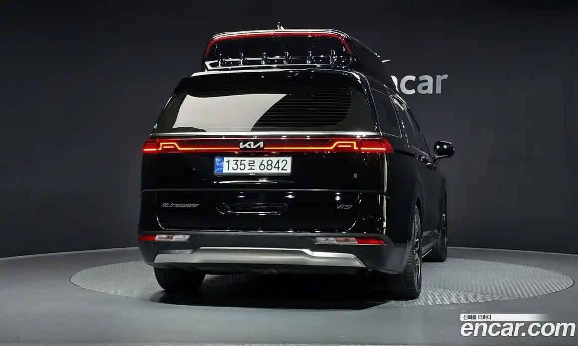 Kia Canival 2023 3.5 Автомат в Москве № 109797, фото 4