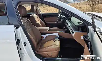 Hyundai Grandeur 2024 1.6 Автомат в Москве № 110821, миниатюра 12