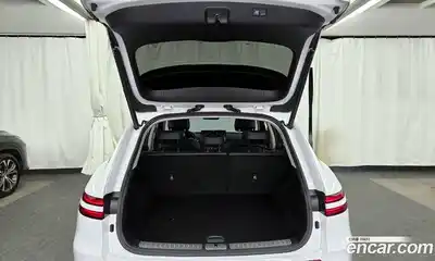 Genesis GV70 2023 2.5 Автомат в Москве № 117824, миниатюра 2