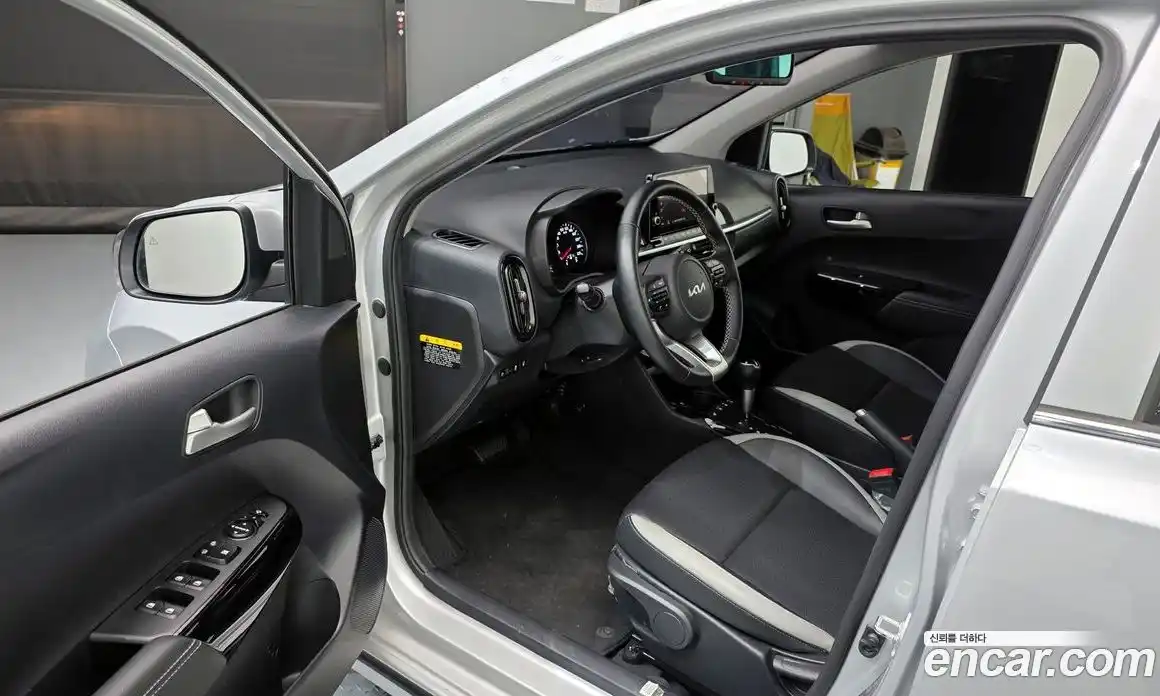 Kia Morning 2023 1.0 Автомат в Москве № 120151, фото 13