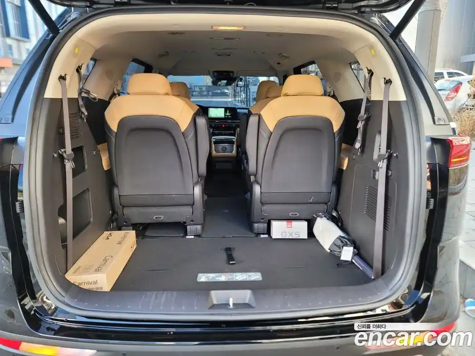 Kia Canival 2023 3.5 Автомат в Москве № 121267, фото 13