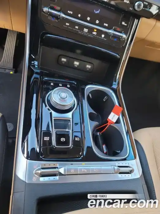 Kia Canival 2023 3.5 Автомат в Москве № 121267, фото 9