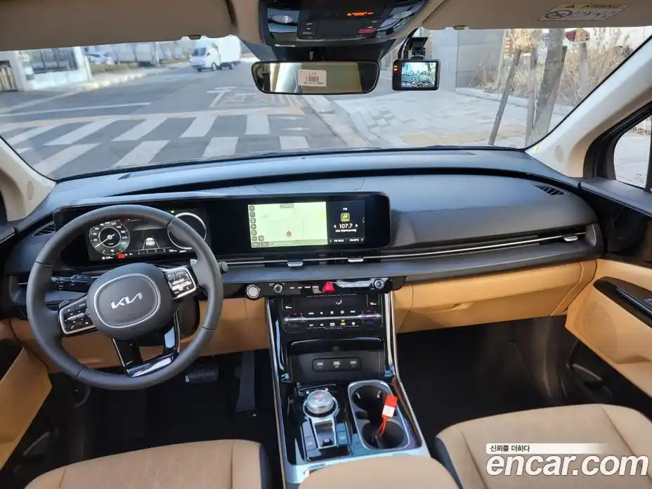 Kia Canival 2023 3.5 Автомат в Москве № 121267, фото 10