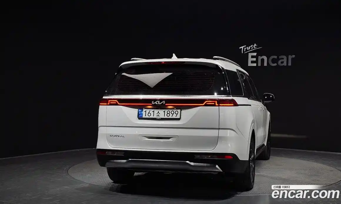 Kia Canival 2023 2.2 Автомат в Москве № 131288, фото 10