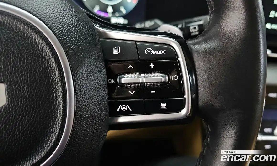 Kia Canival 2023 3.5 Автомат в Москве № 133344, фото 19