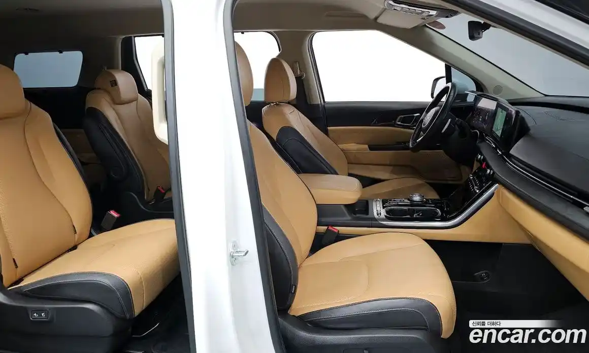 Kia Canival 2023 3.5 Автомат в Москве № 133344, фото 10