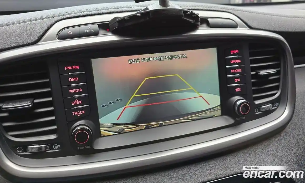 Kia Sorento 2017 2.0 Автомат в Москве № 133377, фото 17