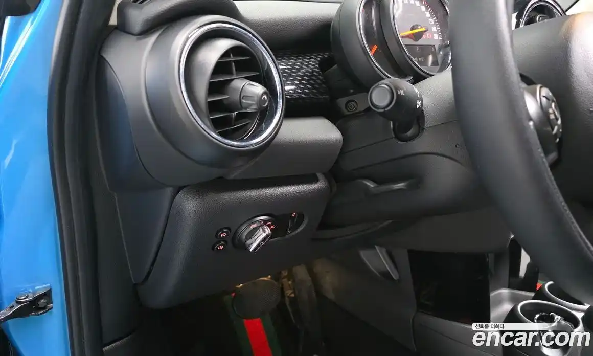 Mini Cooper 2019 2.0 Автомат в Москве № 134942, фото 20