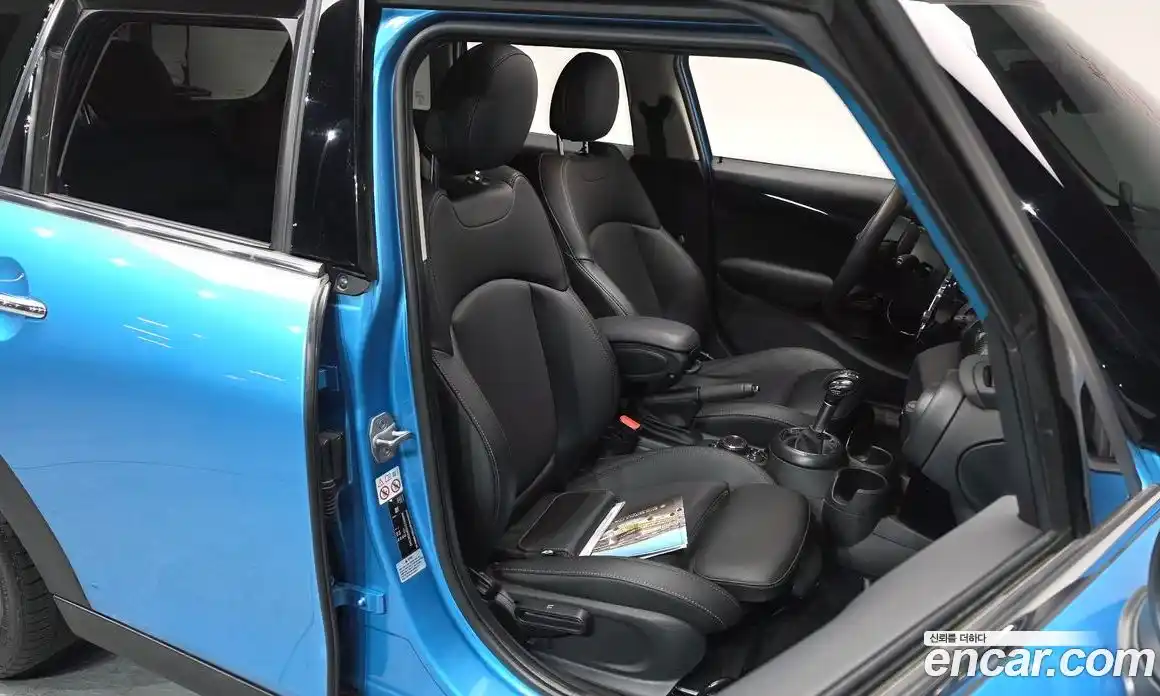 Mini Cooper 2019 2.0 Автомат в Москве № 134942, фото 5