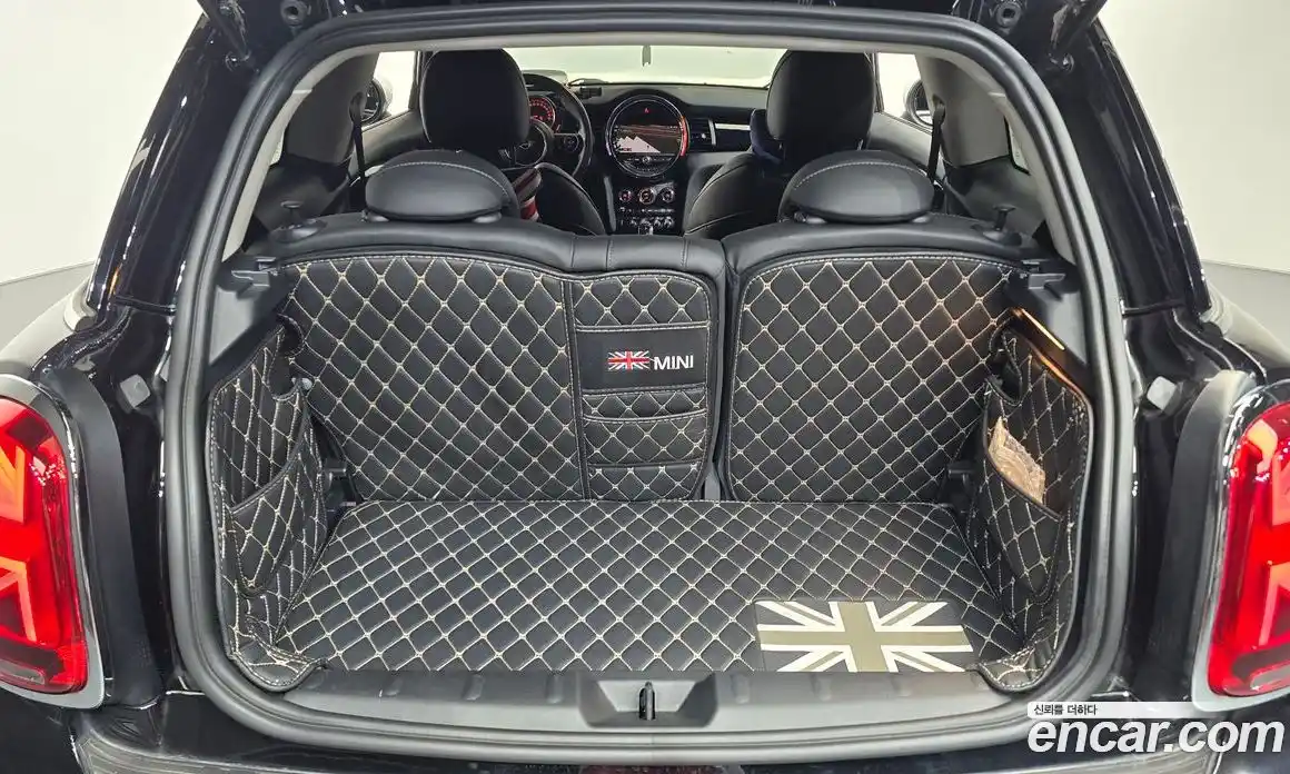 Mini Cooper 2020 1.5 Автомат в Москве № 135972, фото 18