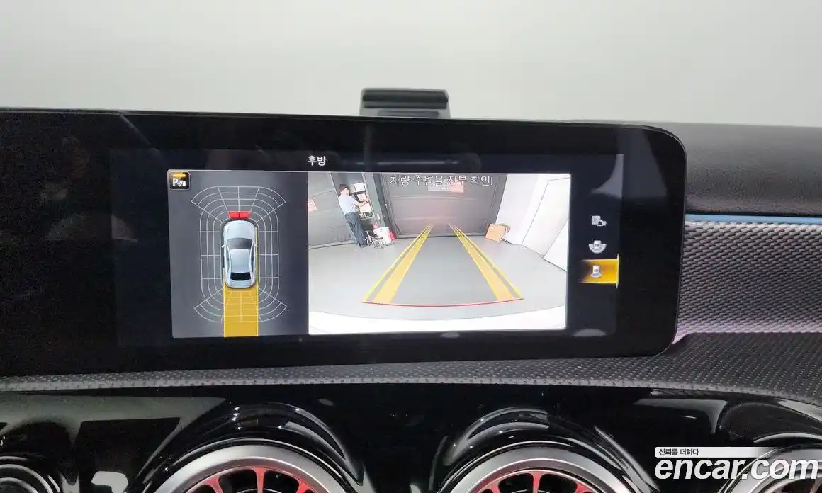 Mercedes-Benz A-Class 2021 2.0 Автомат в Москве № 139398, фото 12