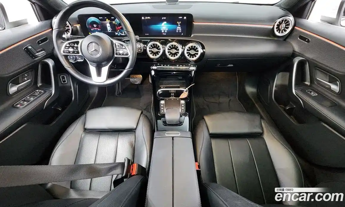 Mercedes-Benz A-Class 2021 2.0 Автомат в Москве № 139398, фото 14