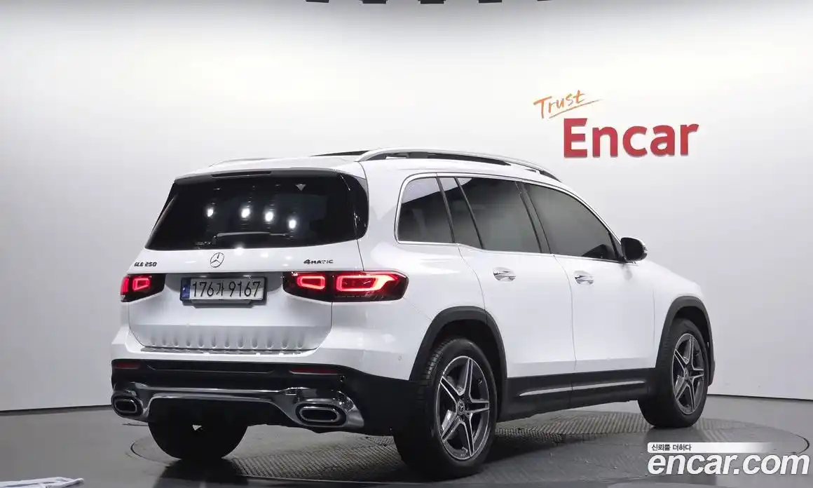 Mercedes-Benz GLB-Class 2021 2.0 Автомат в Москве № 142784, фото 18