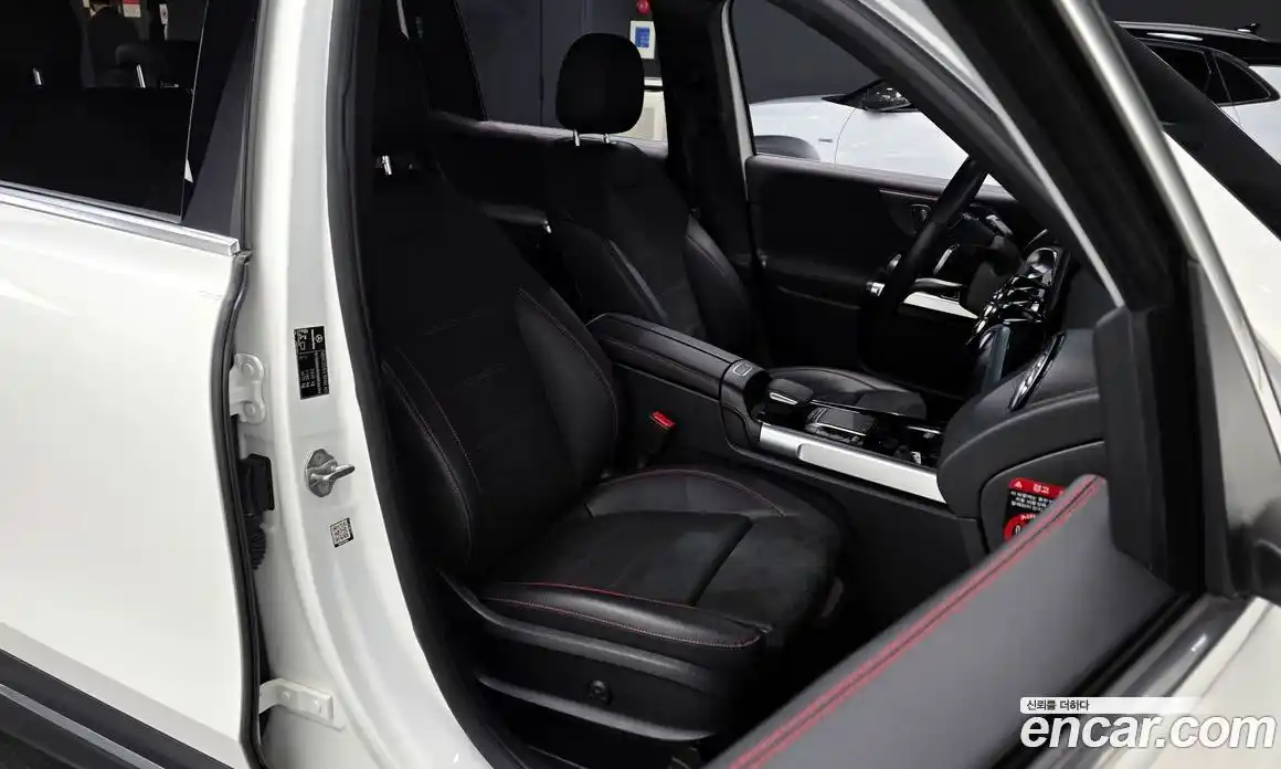 Mercedes-Benz GLB-Class 2021 2.0 Автомат в Москве № 142784, фото 3