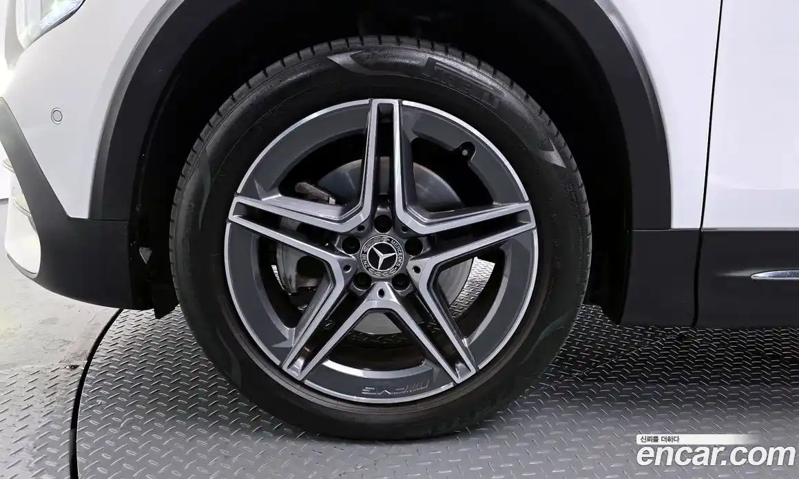 Mercedes-Benz GLB-Class 2021 2.0 Автомат в Москве № 142784, фото 8